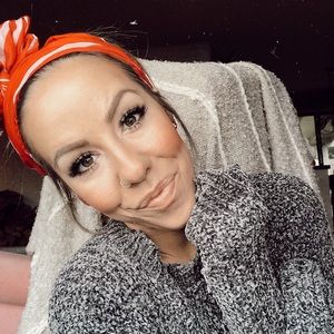 Meet your Posher, Lacey